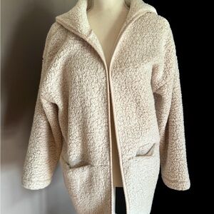 American Eagle fuzzy lightweight coat sz XS